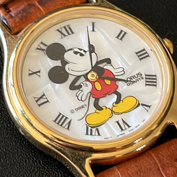 EUC Vintage Lorus Mickey Mouse watch 1990s main image 5